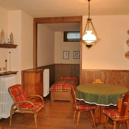 6 Via Tazzoli * Bormio